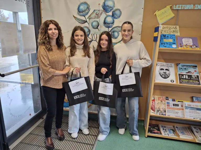 As alunas contaram com a orientação da professora Paula Aniceto.